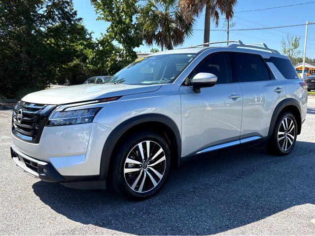 2024 Nissan Pathfinder Platinum FWD