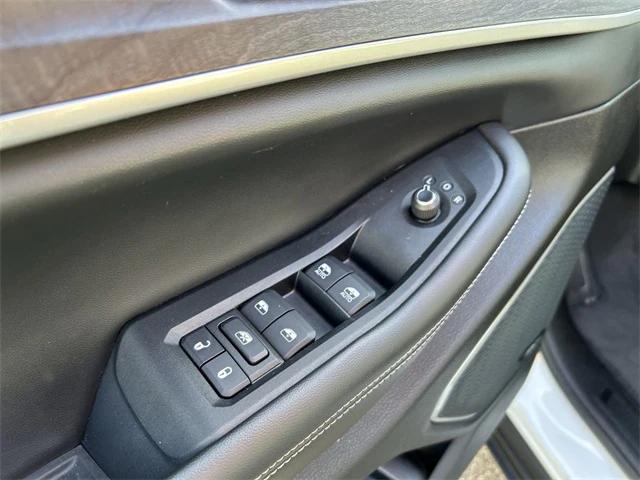 2023 Jeep Grand Cherokee Base