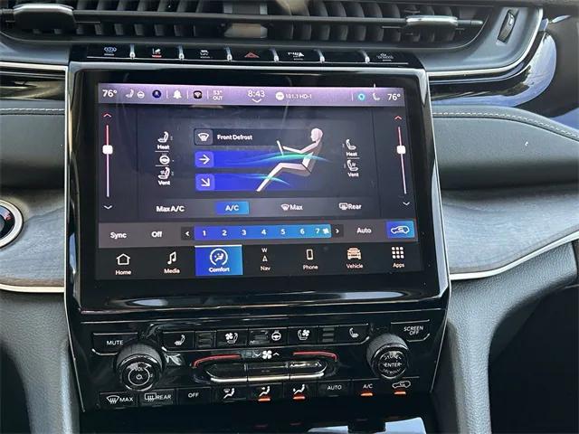 2023 Jeep Grand Cherokee Base