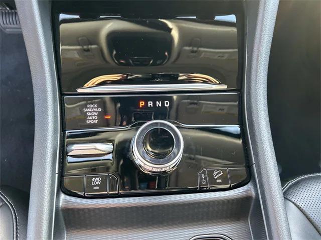 2023 Jeep Grand Cherokee Base