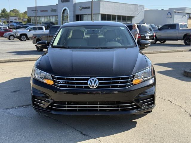 2018 Volkswagen Passat 2.0T R-Line