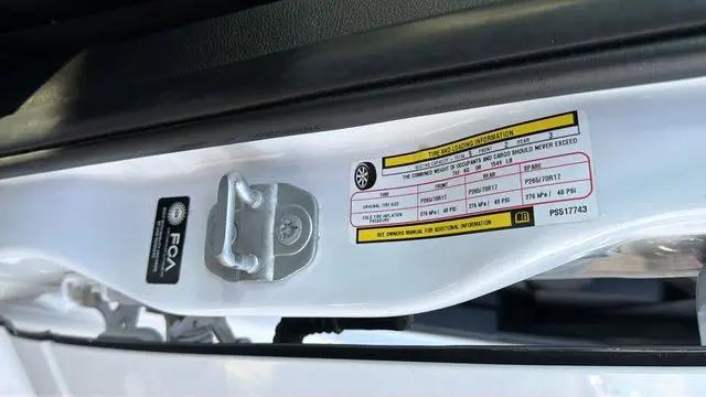 2023 Ram 1500 Classic SLT Crew Cab 4x4 5'7" Box