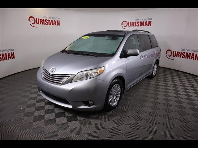 2016 Toyota Sienna XLE Premium 8 Passenger