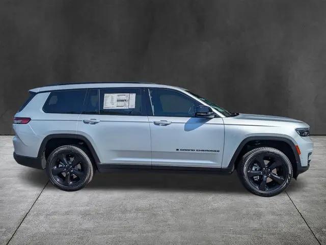 2025 Jeep Grand Cherokee L Limited 4x2