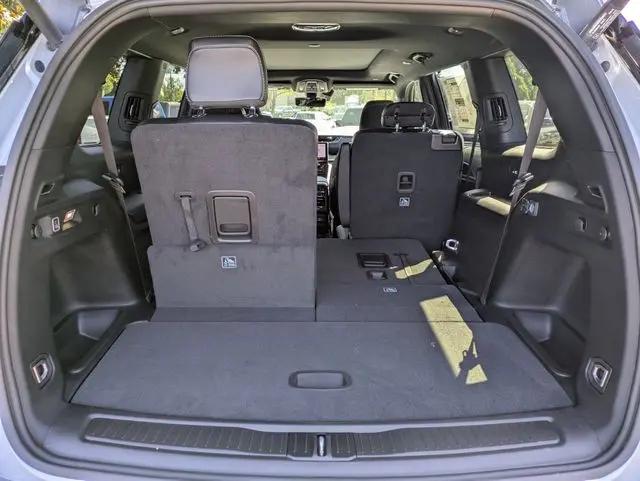 2025 Jeep Grand Cherokee L Limited 4x2
