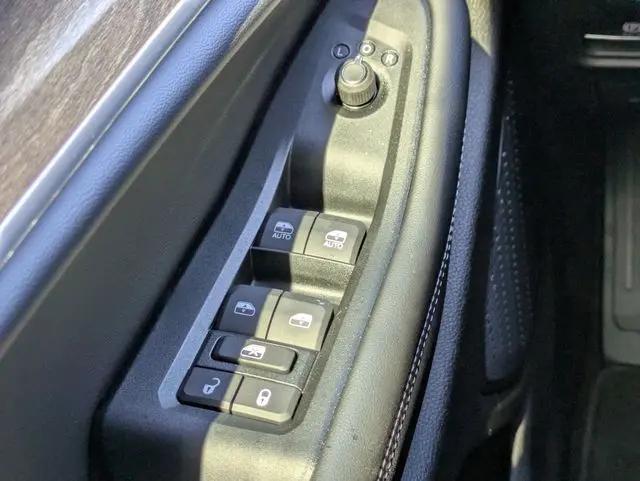 2025 Jeep Grand Cherokee L Limited 4x2