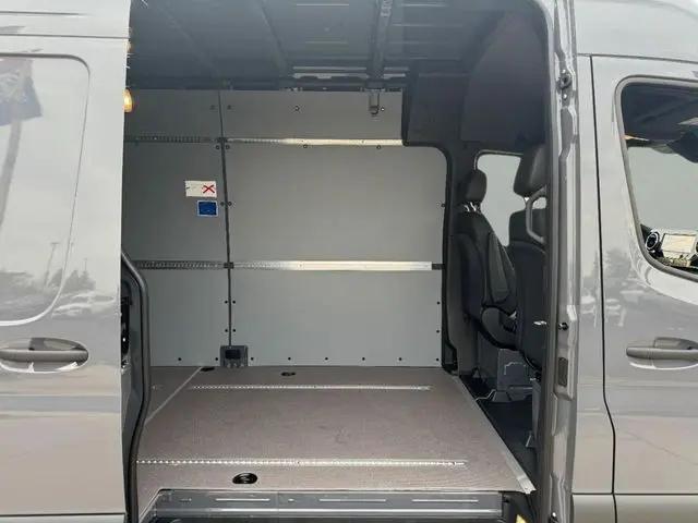 2025 Mercedes-Benz Sprinter 2500 High Roof 4-Cyl Diesel HO