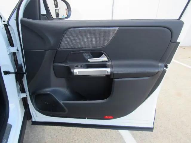 2022 Mercedes-Benz 300 4MATIC
