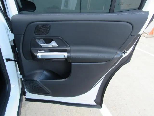 2022 Mercedes-Benz 300 4MATIC