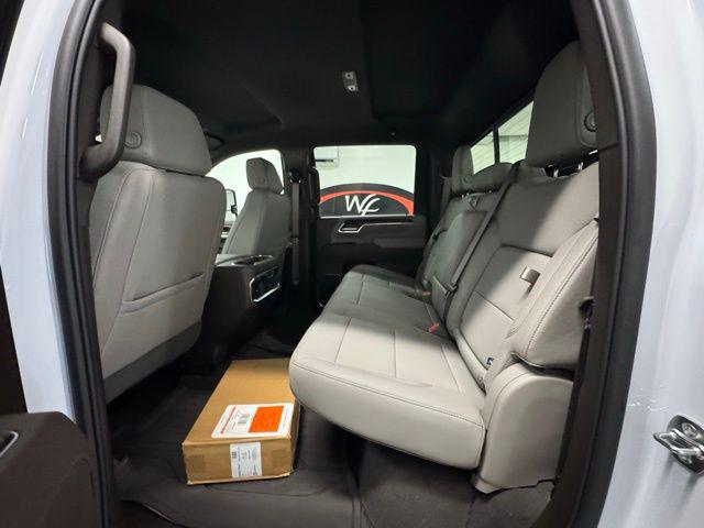 2026 GMC Sierra 2500HD Crew Cab, Standard Bed, SLT, 4WD