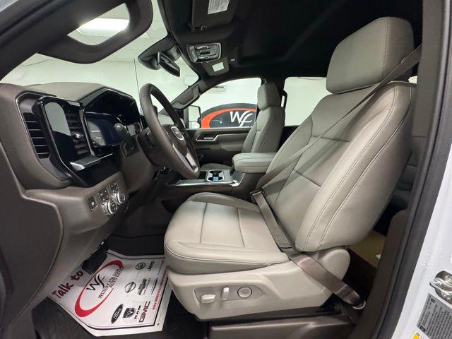 2026 GMC Sierra 2500HD Crew Cab, Standard Bed, SLT, 4WD