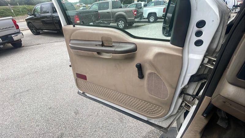 2003 Ford F-550 Base