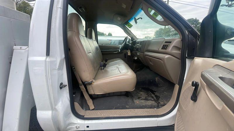 2003 Ford F-550 Base