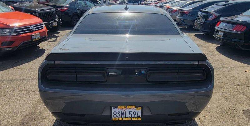 2017 Dodge Challenger SXT Plus