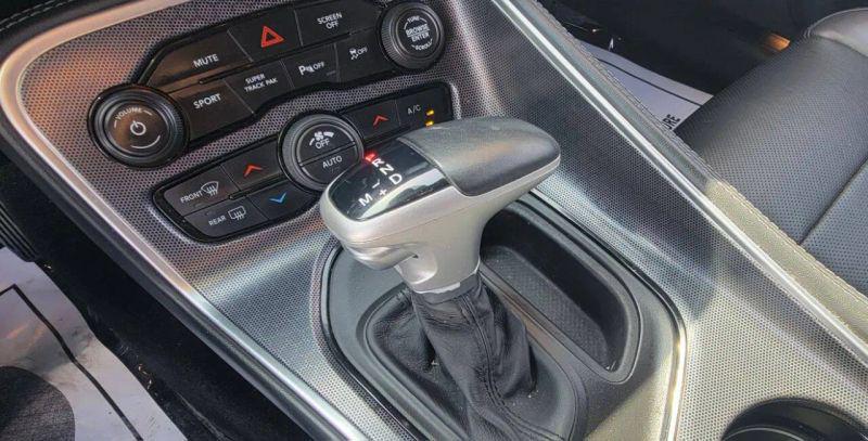 2017 Dodge Challenger SXT Plus