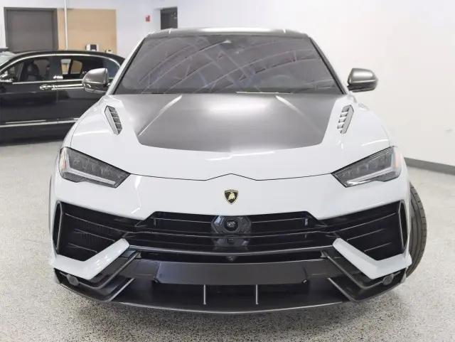 2023 Lamborghini Urus Performante