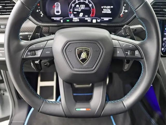 2023 Lamborghini Urus Performante