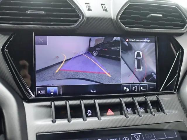 2023 Lamborghini Urus Performante