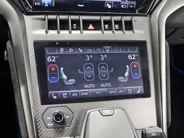 2023 Lamborghini Urus Performante