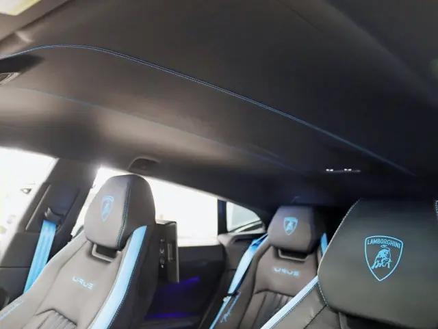2023 Lamborghini Urus Performante