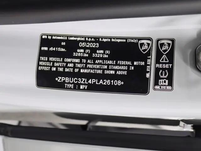 2023 Lamborghini Urus Performante