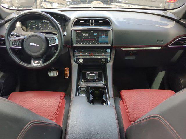 2018 Jaguar F-PACE 25t R-Sport