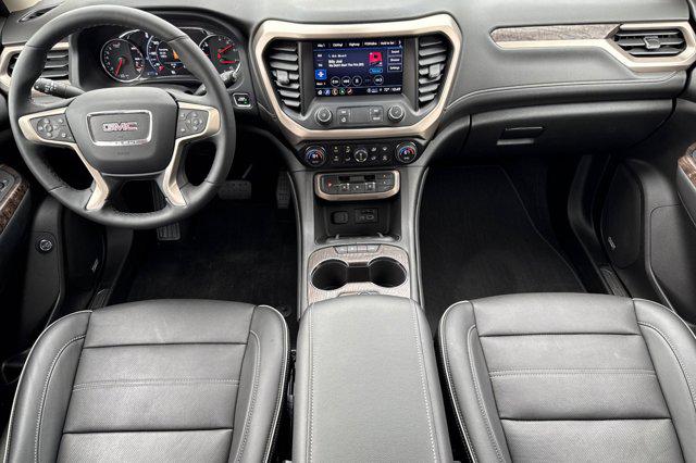 2023 GMC Acadia AWD Denali