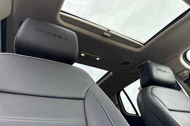 2023 GMC Acadia AWD Denali