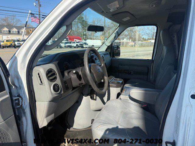 2011 Ford E-350 Super Duty Commercial