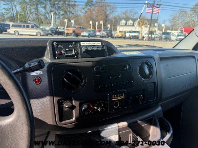 2011 Ford E-350 Super Duty Commercial