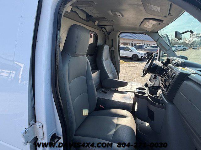 2011 Ford E-350 Super Duty Commercial