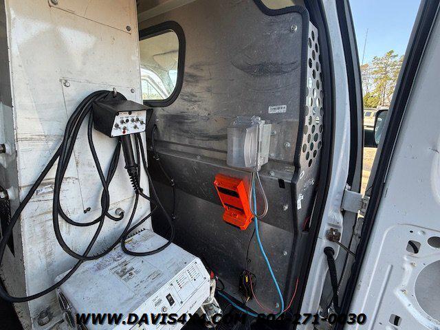 2011 Ford E-350 Super Duty Commercial