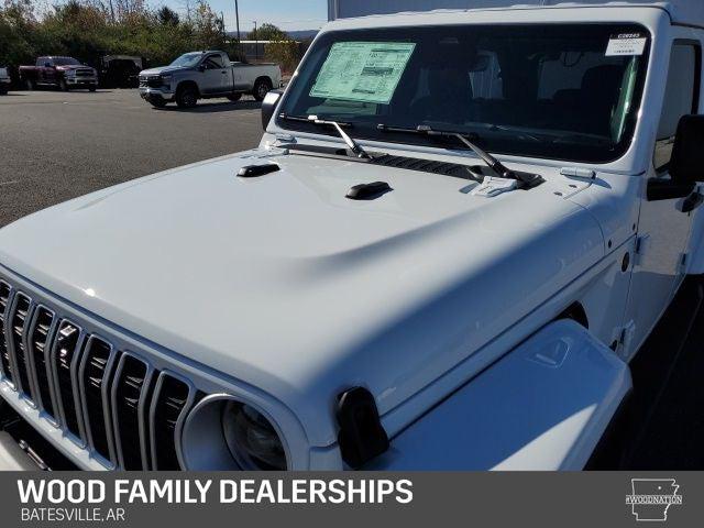 2026 Jeep Wrangler 4-Door Sahara 4x4