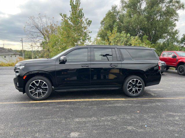 2023 Chevrolet Suburban 4WD RST