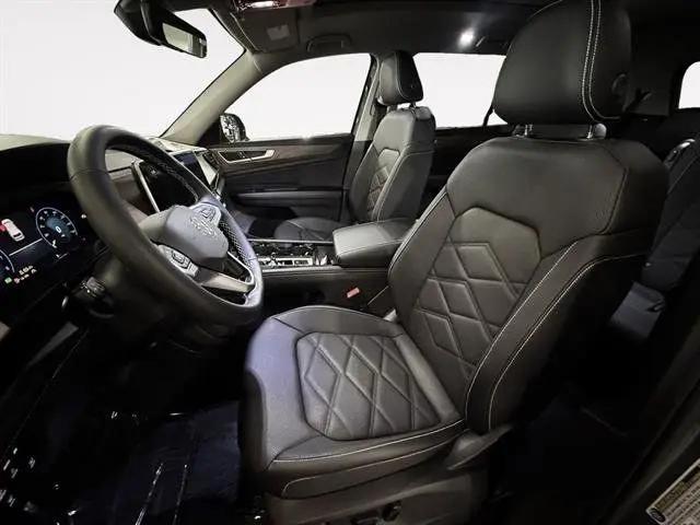 2026 Volkswagen Atlas SE with Technology