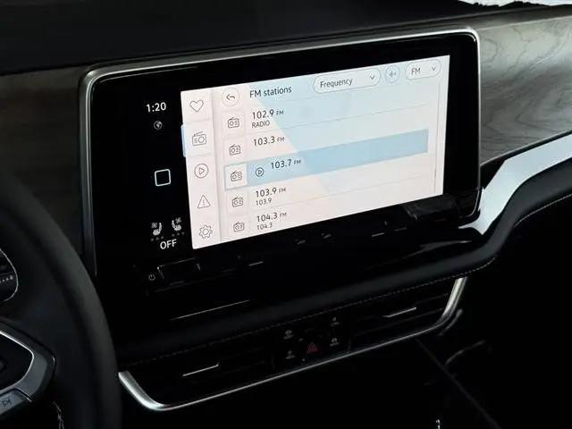 2026 Volkswagen Atlas SE with Technology