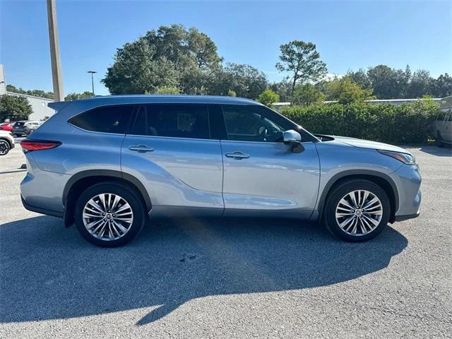 2023 Toyota Highlander Platinum
