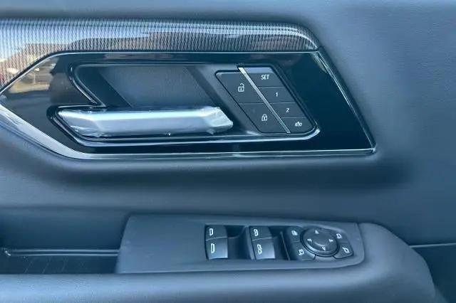 2025 GMC Yukon XL 4WD Elevation