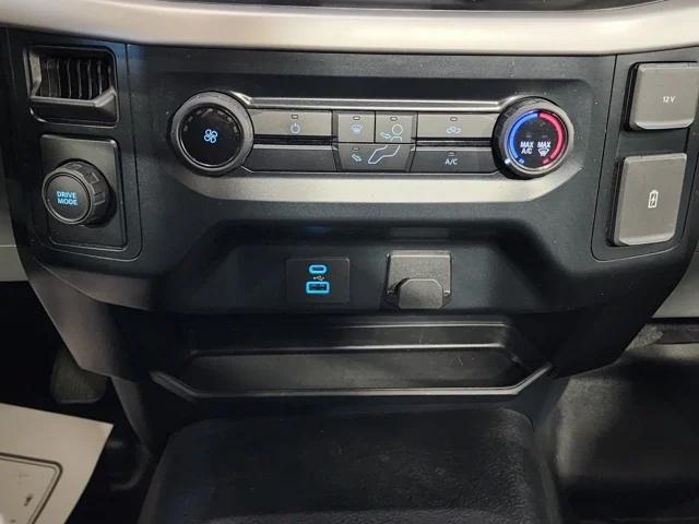 2022 Ford F-150 XL 2022 Ford F-150 XL