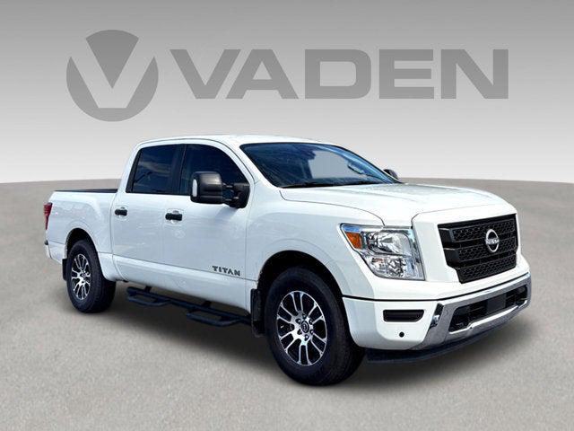 2024 Nissan TITAN Crew Cab SV 4x2