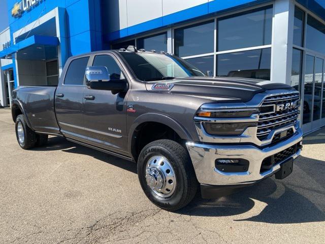 2025 RAM 3500 Limited Crew Cab 4x4 8 Box