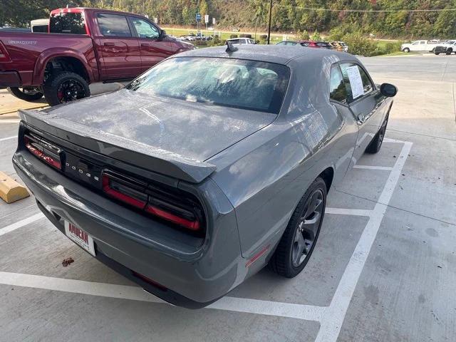 2017 Dodge Challenger SXT Plus