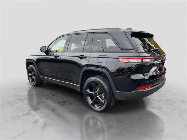 2023 Jeep Grand Cherokee Altitude 4x4
