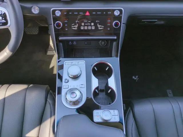 2025 Genesis GV80 2.5T Standard AWD