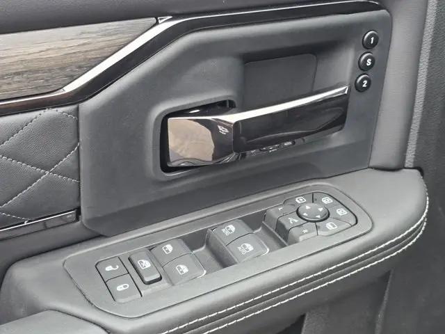 2026 Ram 2500 Limited Crew Cab 4x4 8' Box