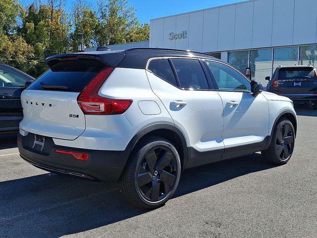2026 Volvo XC40 B5 Ultra Black Edition