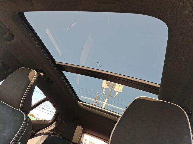 2026 Volvo XC40 B5 Ultra Black Edition