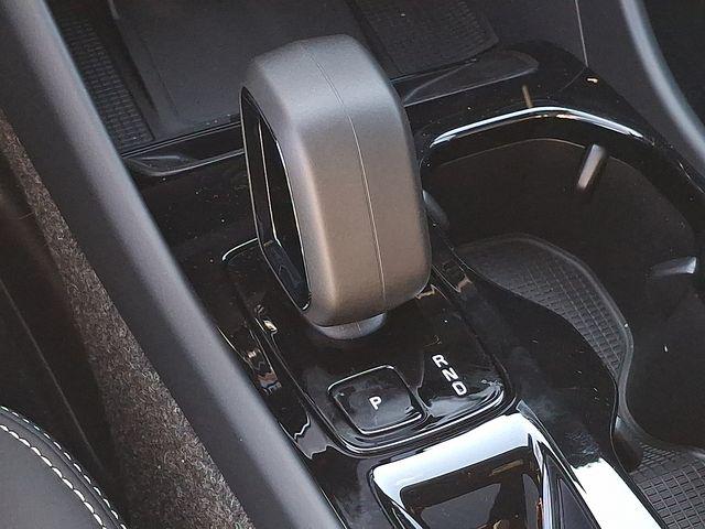 2026 Volvo XC40 B5 Ultra Black Edition