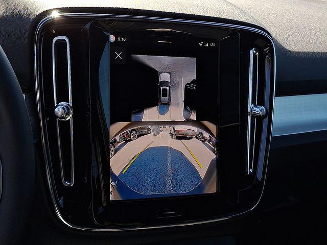 2026 Volvo XC40 B5 Ultra Black Edition