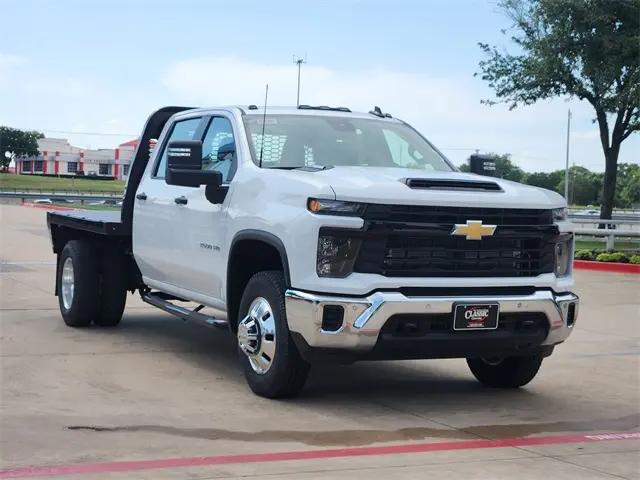 2025 Chevrolet Silverado 3500HD 4WD Crew Cab Long Bed Work Truck